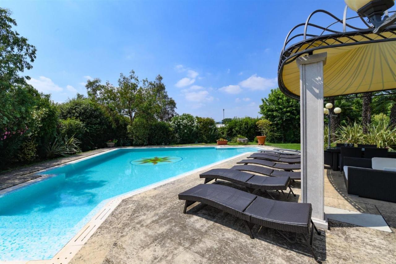 Private Luxury Villa With Pool Moniga del Garda Eksteriør billede