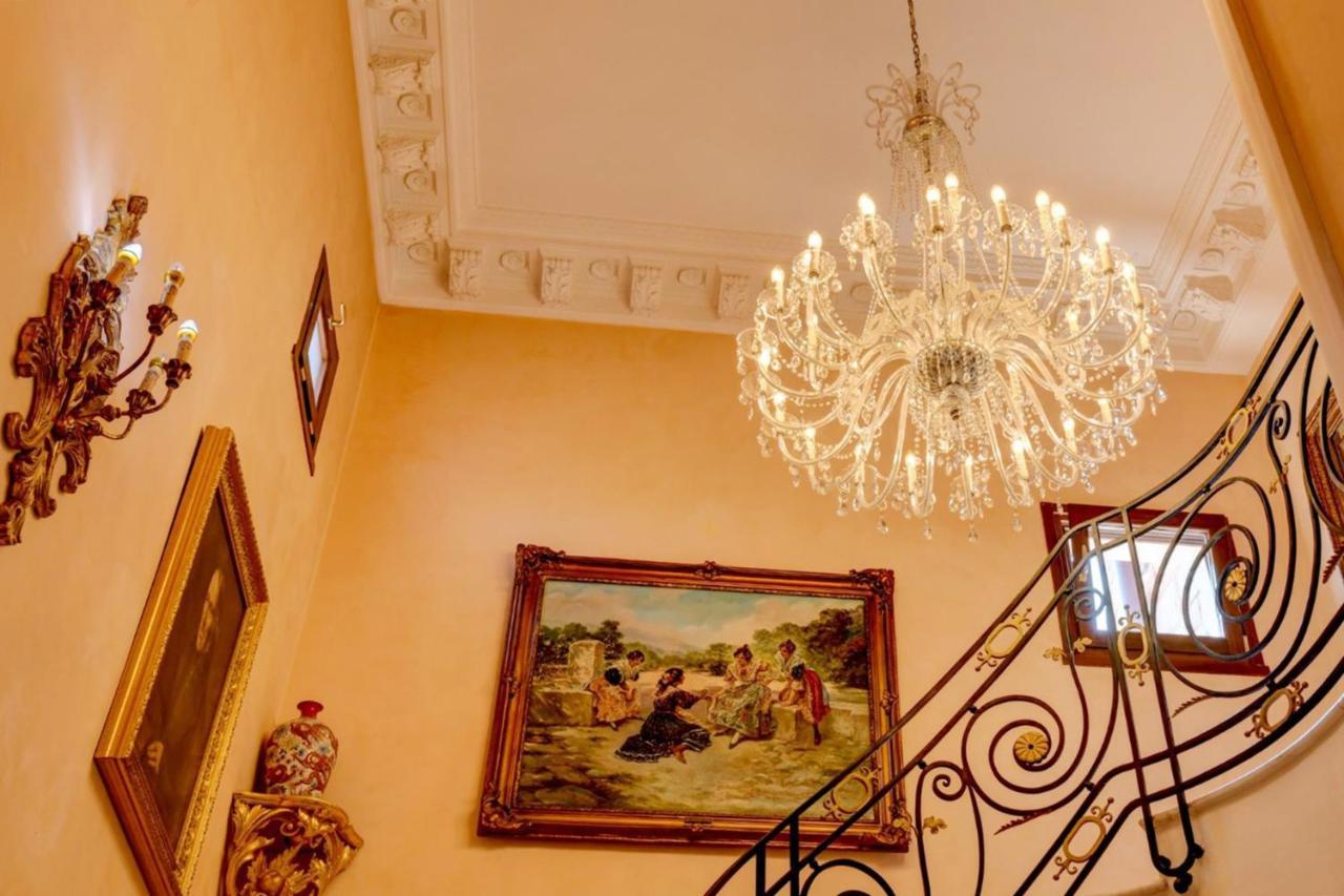 Private Luxury Villa With Pool Moniga del Garda Eksteriør billede