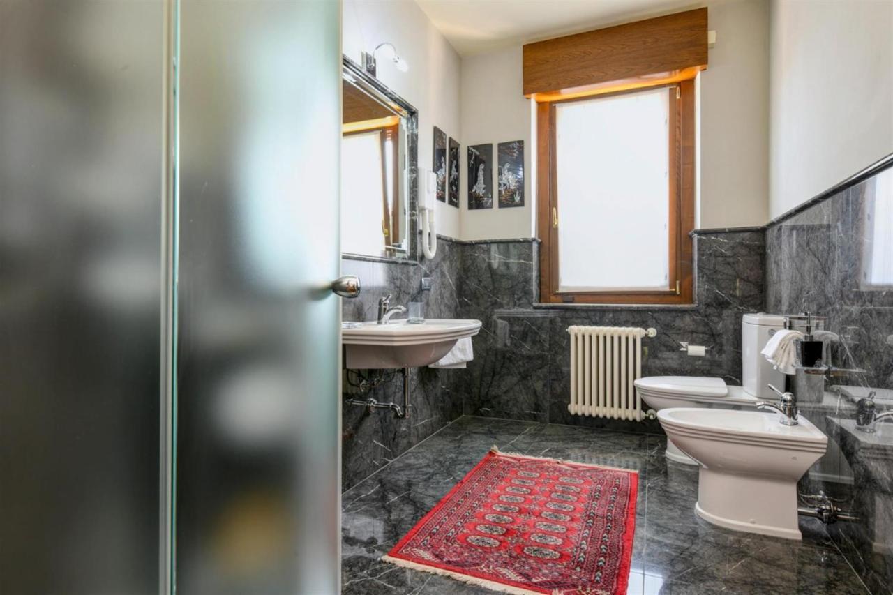 Private Luxury Villa With Pool Moniga del Garda Eksteriør billede