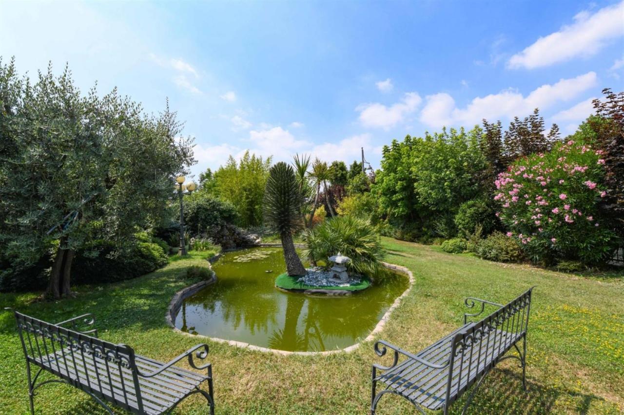 Private Luxury Villa With Pool Moniga del Garda Eksteriør billede