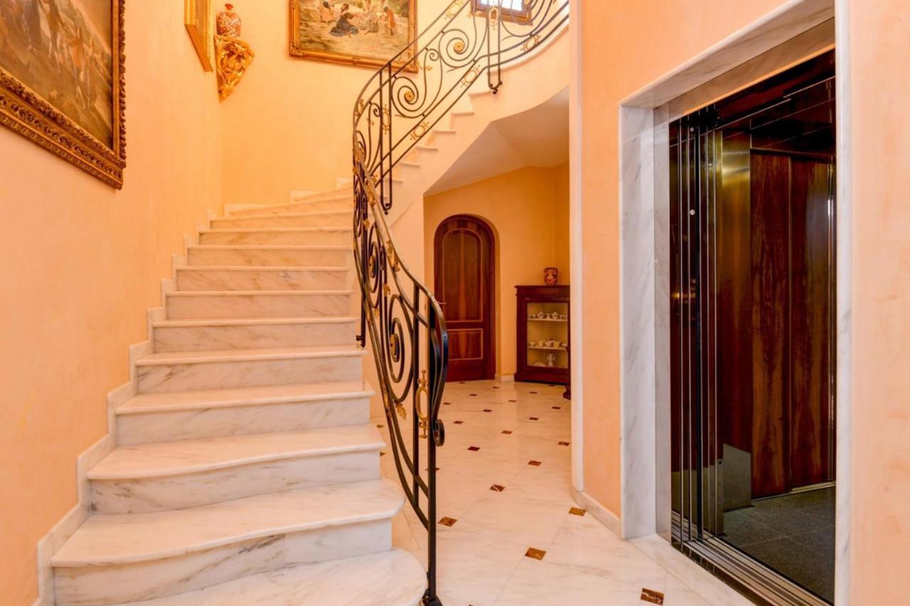 Private Luxury Villa With Pool Moniga del Garda Eksteriør billede