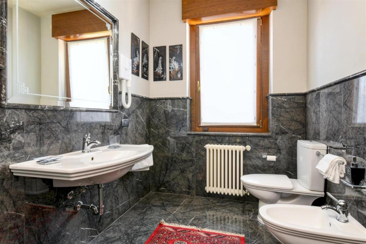 Private Luxury Villa With Pool Moniga del Garda Eksteriør billede